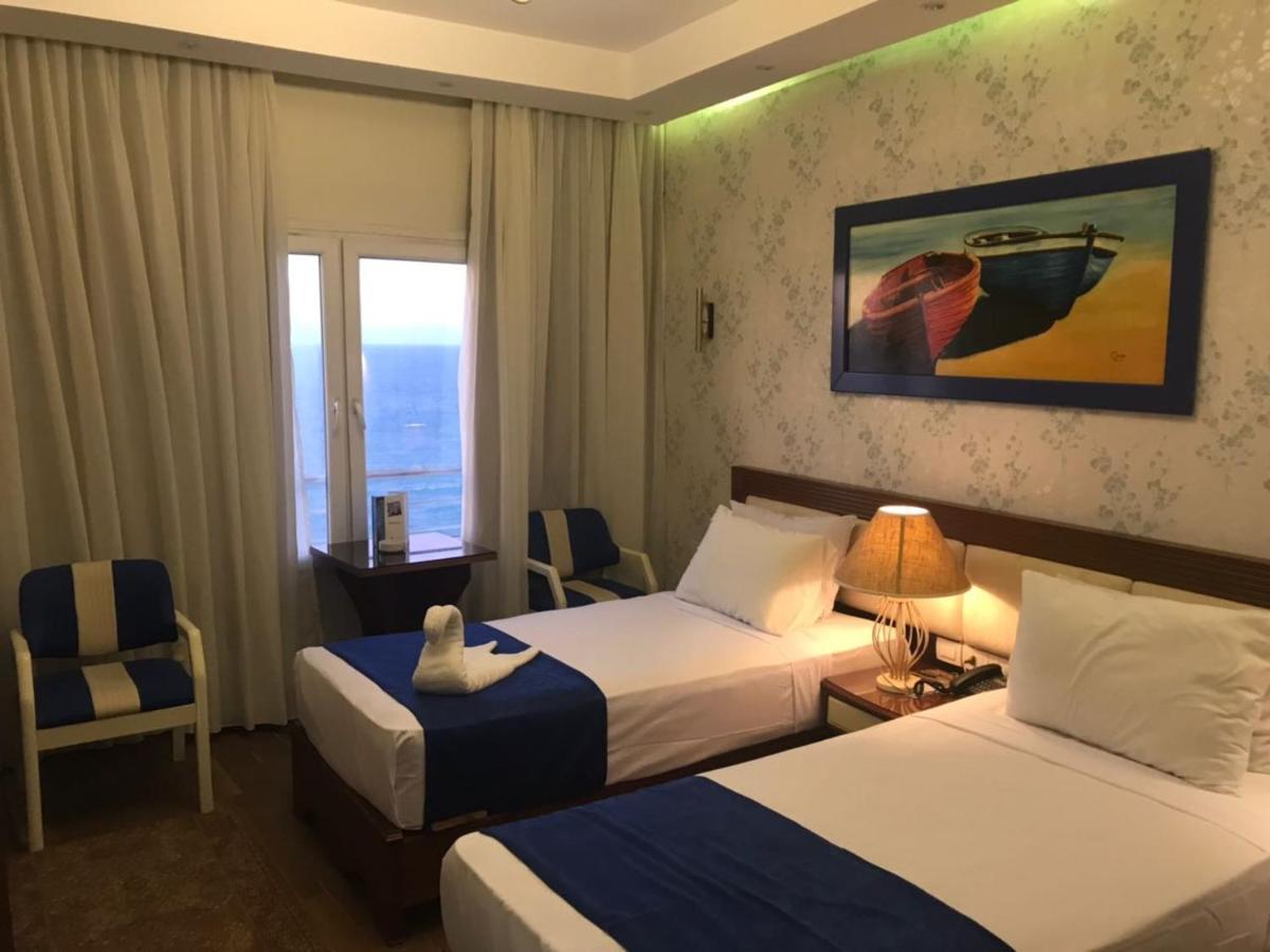 Fleet Club Mahrousa Alexandrie Extérieur photo A room at the hotel