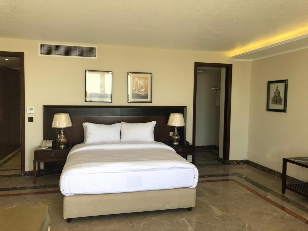 Fleet Club Mahrousa Alexandrie Extérieur photo A bedroom at the hotel